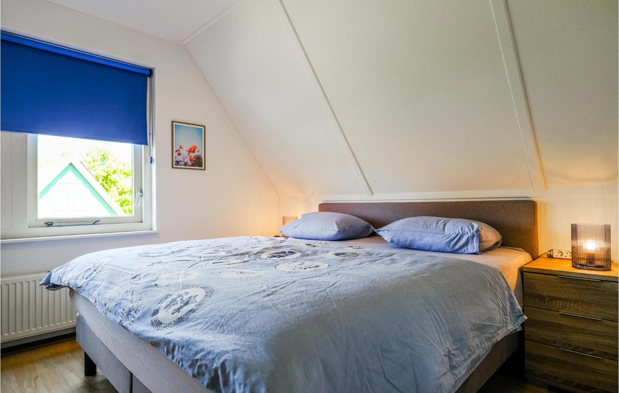4 Bedroom Cozy Home In Zonnemaire Exterior foto